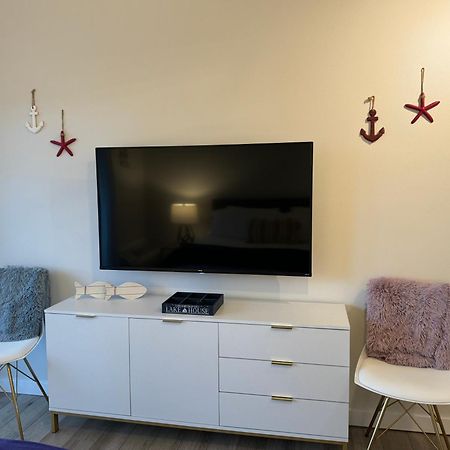 Newly Remodeled Mid-Century Modern Lake Condo Lake Geneva Exterior foto