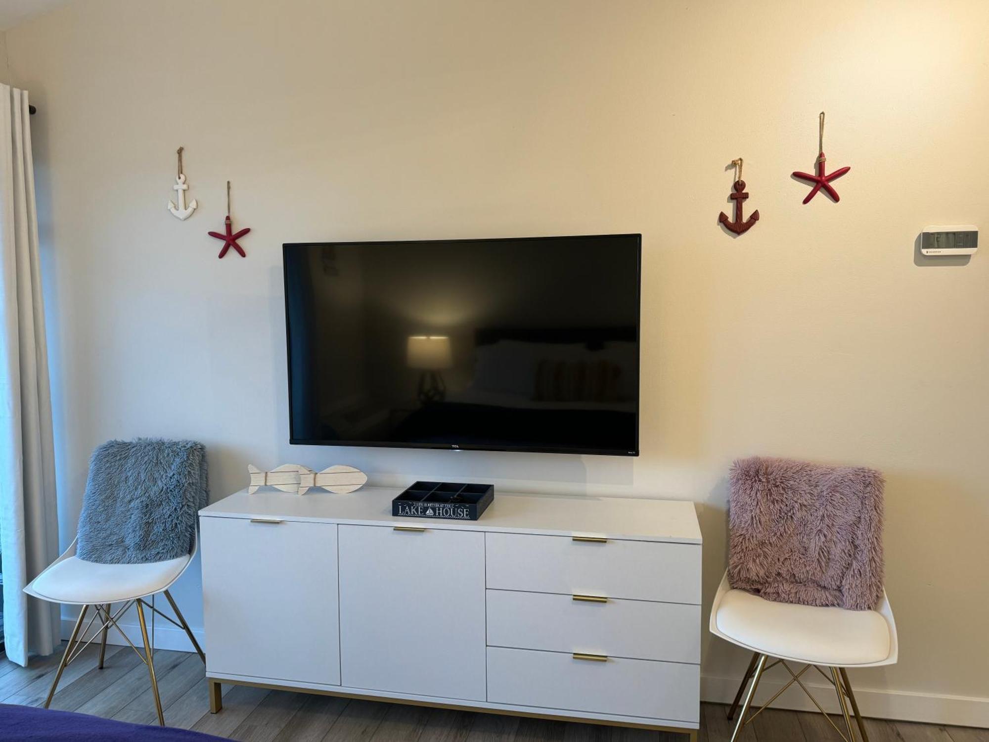 Newly Remodeled Mid-Century Modern Lake Condo Lake Geneva Exterior foto
